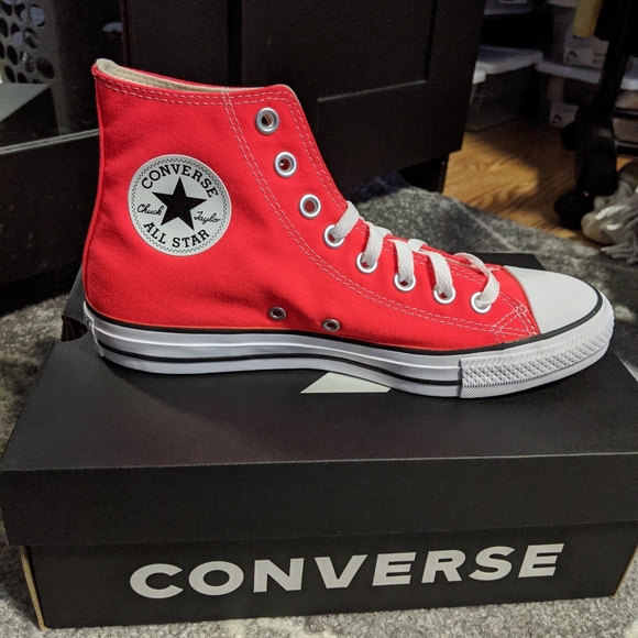 crimson converse